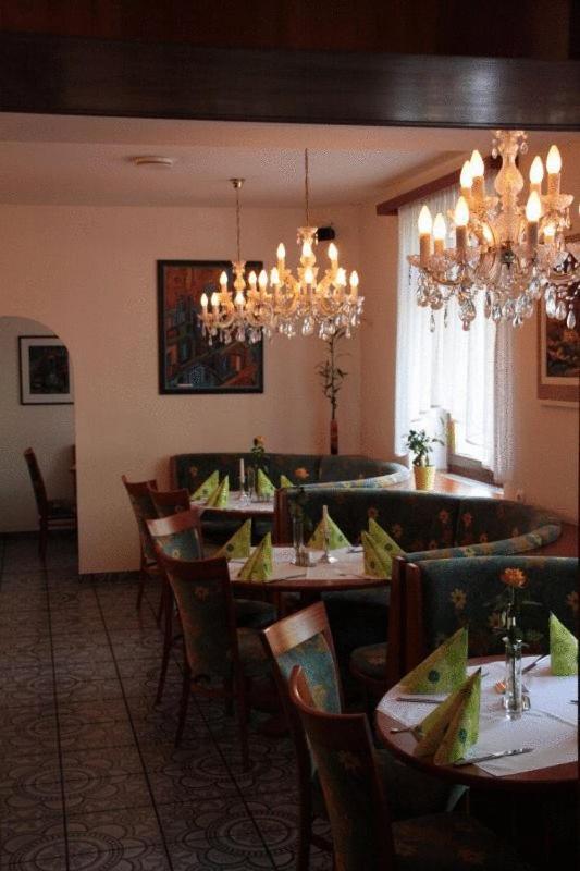 Hotel Schillerplatz Öhringen Екстериор снимка