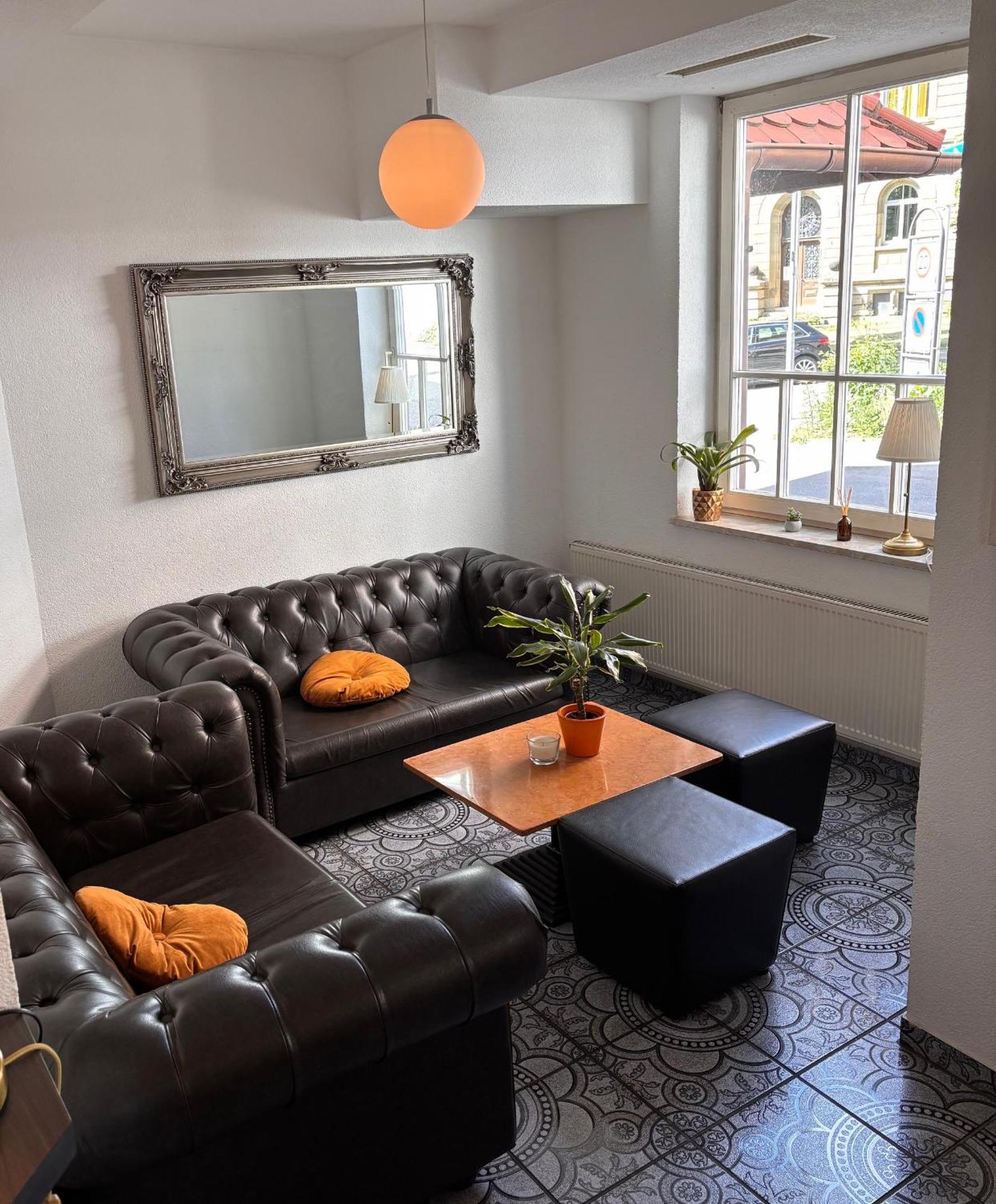 Hotel Schillerplatz Öhringen Екстериор снимка